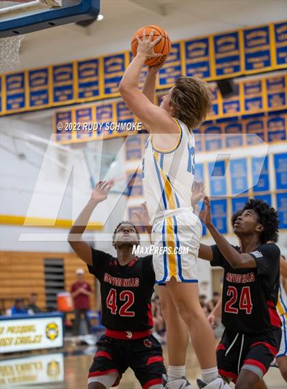 Thumbnail 2 in Canyon Hills @ San Pasqual photogallery.