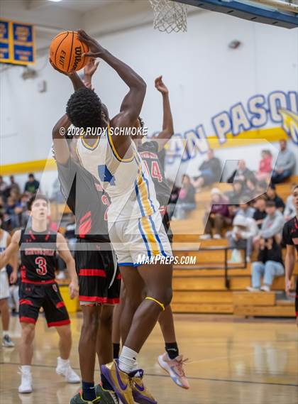 Thumbnail 2 in Canyon Hills @ San Pasqual photogallery.