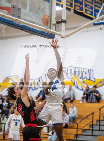 Thumbnail 3 in Canyon Hills @ San Pasqual photogallery.