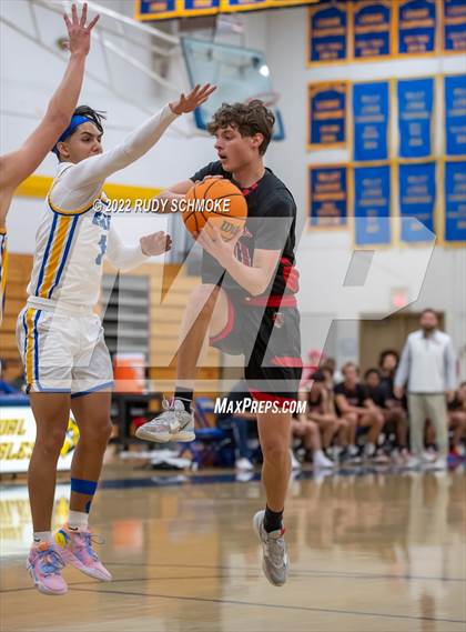 Thumbnail 3 in Canyon Hills @ San Pasqual photogallery.