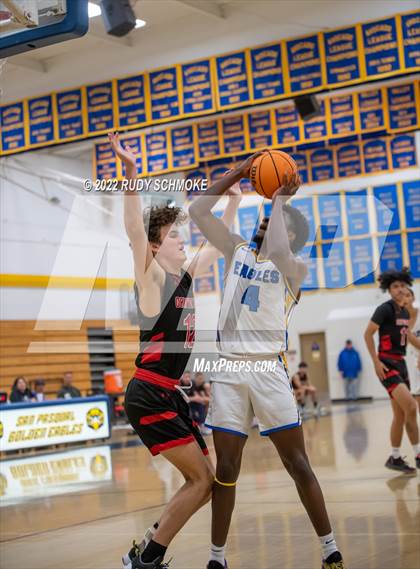 Thumbnail 3 in Canyon Hills @ San Pasqual photogallery.