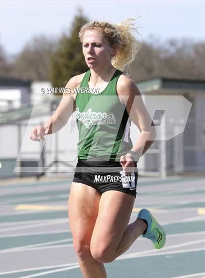Thumbnail 2 in Capital Valley Conference 1A Meet (Distance Races) photogallery.