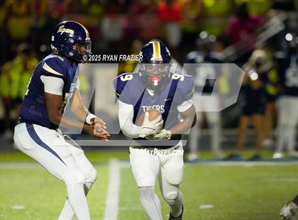 Thumbnail 2 in Collierville @ Arlington photogallery.