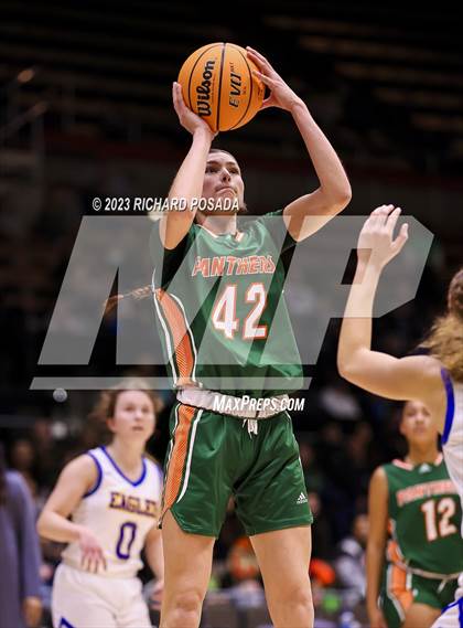 Thumbnail 2 in Porterville @ Bakersfield Christian (CIF CS DIII Championship) photogallery.