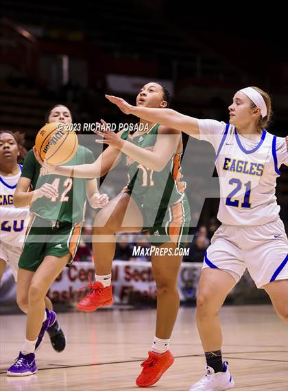 Thumbnail 2 in Porterville @ Bakersfield Christian (CIF CS DIII Championship) photogallery.
