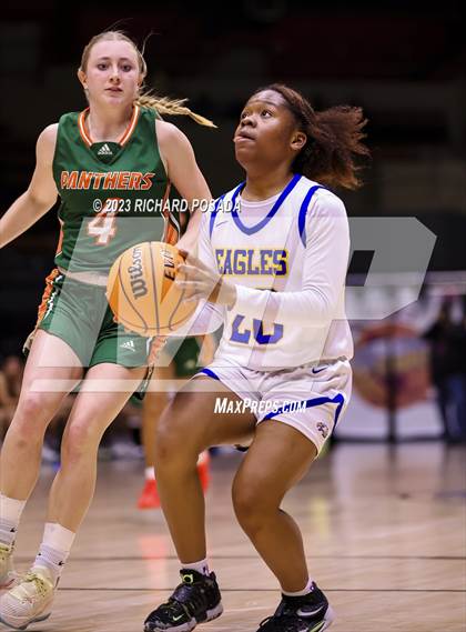 Thumbnail 2 in Porterville @ Bakersfield Christian (CIF CS DIII Championship) photogallery.