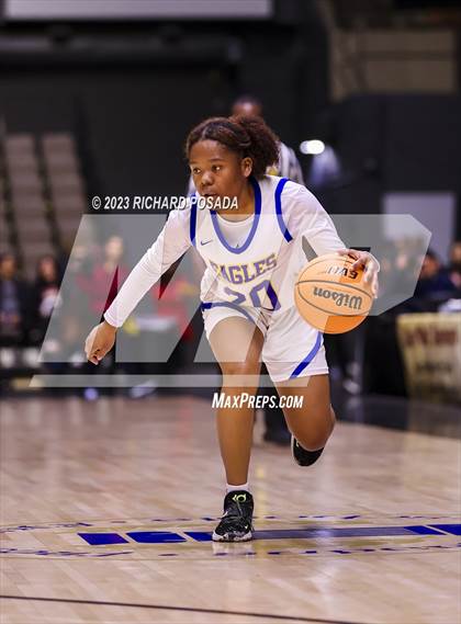 Thumbnail 2 in Porterville @ Bakersfield Christian (CIF CS DIII Championship) photogallery.