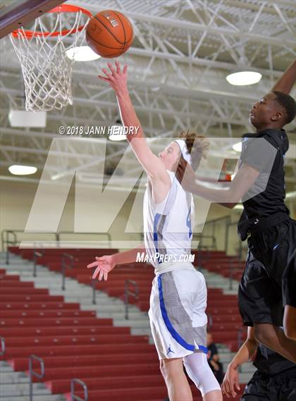 Thumbnail 2 in Dana Hills vs Canyon Springs (Rancho Mirage Holiday Invitational) photogallery.