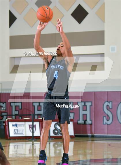 Thumbnail 3 in Dana Hills vs Canyon Springs (Rancho Mirage Holiday Invitational) photogallery.