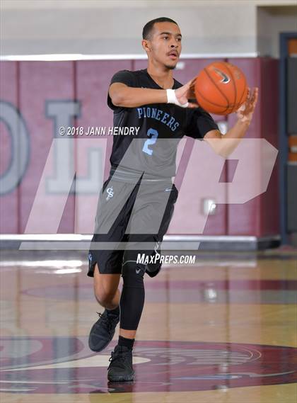 Thumbnail 2 in Dana Hills vs Canyon Springs (Rancho Mirage Holiday Invitational) photogallery.