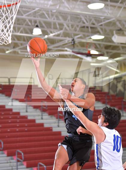 Thumbnail 1 in Dana Hills vs Canyon Springs (Rancho Mirage Holiday Invitational) photogallery.