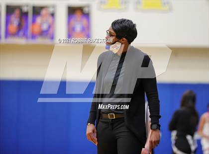 Thumbnail 1 in Temple vs. Cedar Hill (UIL 6A Bi-District) photogallery.