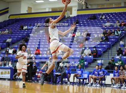Thumbnail 1 in Temple vs. Cedar Hill (UIL 6A Bi-District) photogallery.