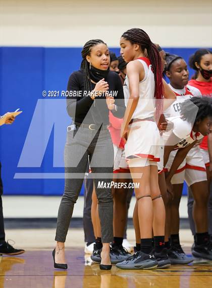Thumbnail 2 in Temple vs. Cedar Hill (UIL 6A Bi-District) photogallery.