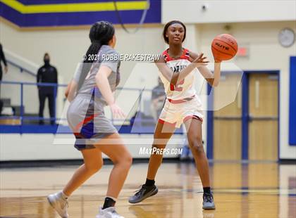 Thumbnail 2 in Temple vs. Cedar Hill (UIL 6A Bi-District) photogallery.