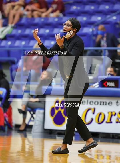 Thumbnail 1 in Temple vs. Cedar Hill (UIL 6A Bi-District) photogallery.