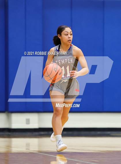 Thumbnail 2 in Temple vs. Cedar Hill (UIL 6A Bi-District) photogallery.