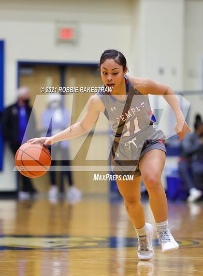 Thumbnail 2 in Temple vs. Cedar Hill (UIL 6A Bi-District) photogallery.