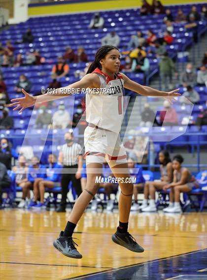 Thumbnail 1 in Temple vs. Cedar Hill (UIL 6A Bi-District) photogallery.