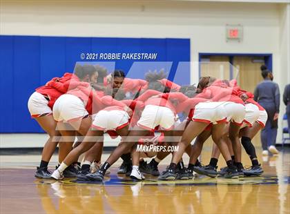 Thumbnail 2 in Temple vs. Cedar Hill (UIL 6A Bi-District) photogallery.