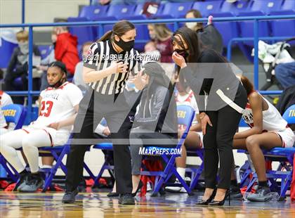 Thumbnail 2 in Temple vs. Cedar Hill (UIL 6A Bi-District) photogallery.