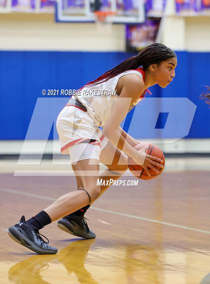 Thumbnail 1 in Temple vs. Cedar Hill (UIL 6A Bi-District) photogallery.