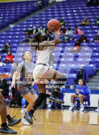 Thumbnail 2 in Temple vs. Cedar Hill (UIL 6A Bi-District) photogallery.
