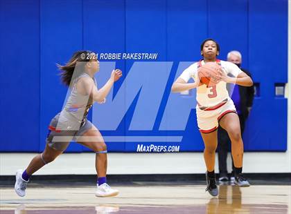 Thumbnail 2 in Temple vs. Cedar Hill (UIL 6A Bi-District) photogallery.