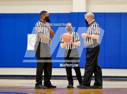 Thumbnail 2 in Temple vs. Cedar Hill (UIL 6A Bi-District) photogallery.