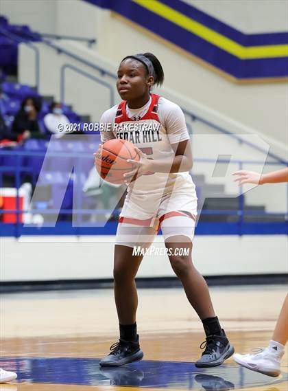 Thumbnail 2 in Temple vs. Cedar Hill (UIL 6A Bi-District) photogallery.
