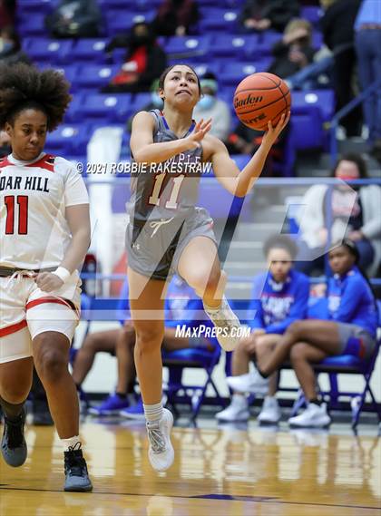 Thumbnail 1 in Temple vs. Cedar Hill (UIL 6A Bi-District) photogallery.