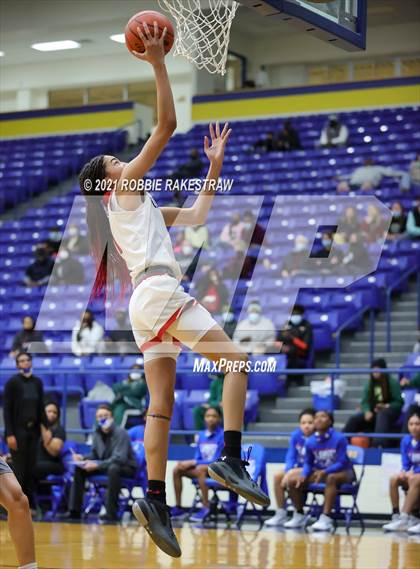 Thumbnail 2 in Temple vs. Cedar Hill (UIL 6A Bi-District) photogallery.