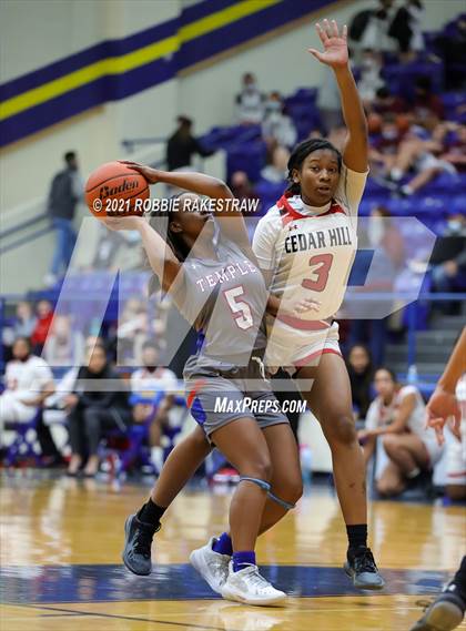 Thumbnail 1 in Temple vs. Cedar Hill (UIL 6A Bi-District) photogallery.