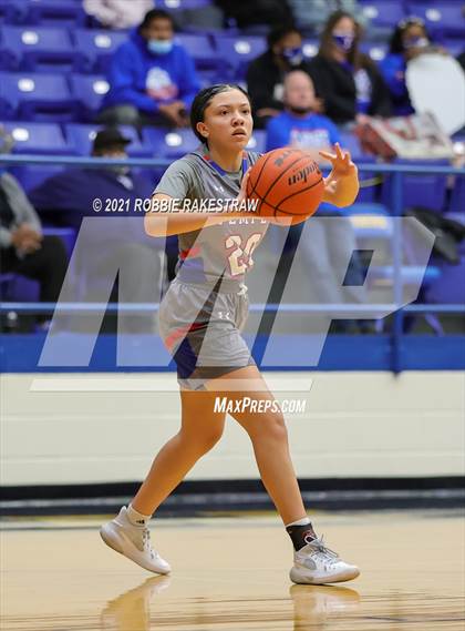 Thumbnail 2 in Temple vs. Cedar Hill (UIL 6A Bi-District) photogallery.