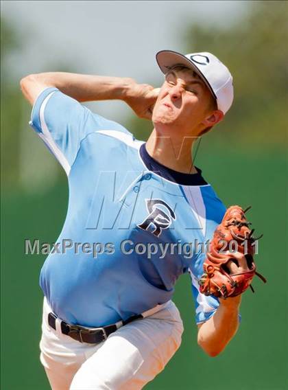 Thumbnail 3 in Alvin vs Fort Bend Clements (Region III Bi-District) photogallery.