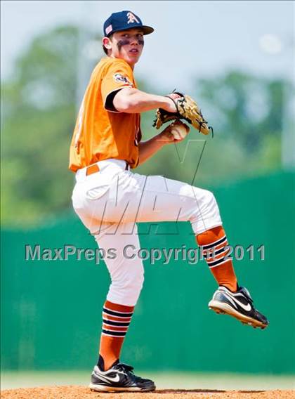 Thumbnail 3 in Alvin vs Fort Bend Clements (Region III Bi-District) photogallery.