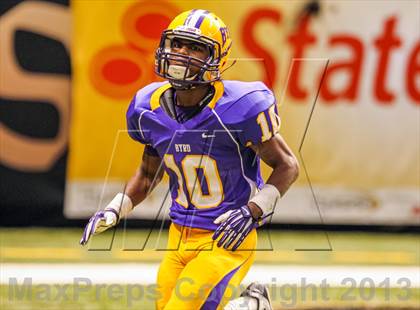 Thumbnail 3 in Byrd vs. Archbishop Rummel (LHSAA D1 Final) photogallery.