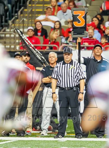 Thumbnail 1 in Byrd vs. Archbishop Rummel (LHSAA D1 Final) photogallery.
