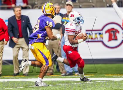 Thumbnail 2 in Byrd vs. Archbishop Rummel (LHSAA D1 Final) photogallery.