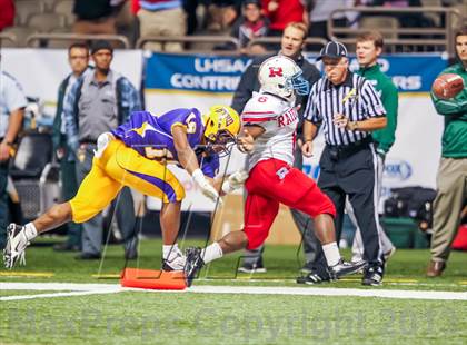 Thumbnail 3 in Byrd vs. Archbishop Rummel (LHSAA D1 Final) photogallery.