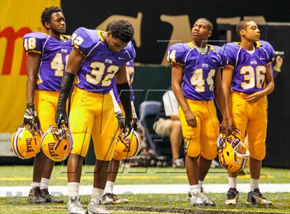 Thumbnail 3 in Byrd vs. Archbishop Rummel (LHSAA D1 Final) photogallery.