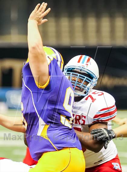 Thumbnail 1 in Byrd vs. Archbishop Rummel (LHSAA D1 Final) photogallery.
