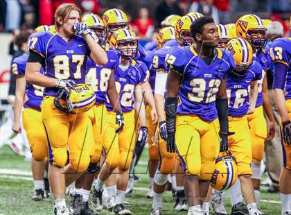 Thumbnail 2 in Byrd vs. Archbishop Rummel (LHSAA D1 Final) photogallery.