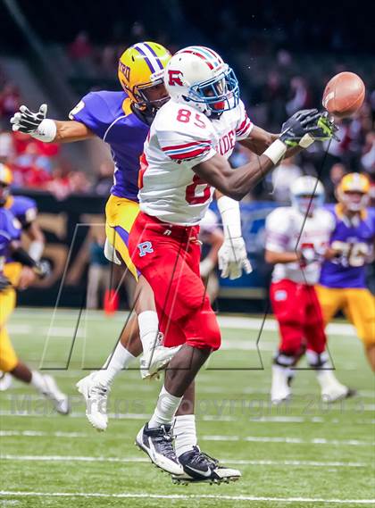 Thumbnail 3 in Byrd vs. Archbishop Rummel (LHSAA D1 Final) photogallery.