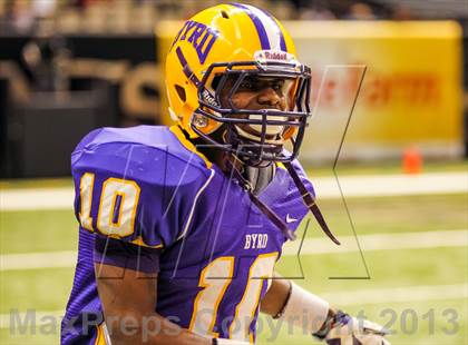 Thumbnail 2 in Byrd vs. Archbishop Rummel (LHSAA D1 Final) photogallery.