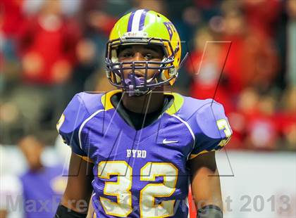 Thumbnail 1 in Byrd vs. Archbishop Rummel (LHSAA D1 Final) photogallery.