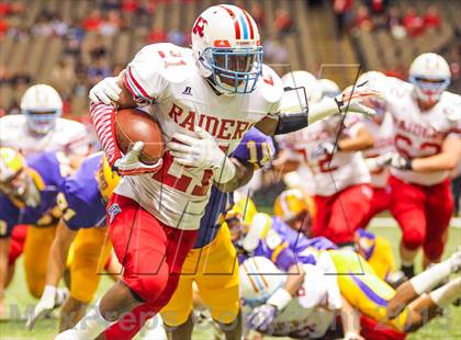 Thumbnail 2 in Byrd vs. Archbishop Rummel (LHSAA D1 Final) photogallery.