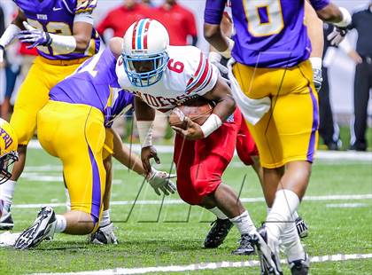 Thumbnail 1 in Byrd vs. Archbishop Rummel (LHSAA D1 Final) photogallery.
