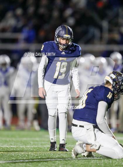 Thumbnail 2 in Liberty North vs. Rockhurst photogallery.