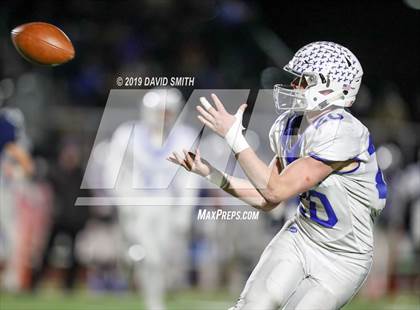 Thumbnail 3 in Liberty North vs. Rockhurst photogallery.